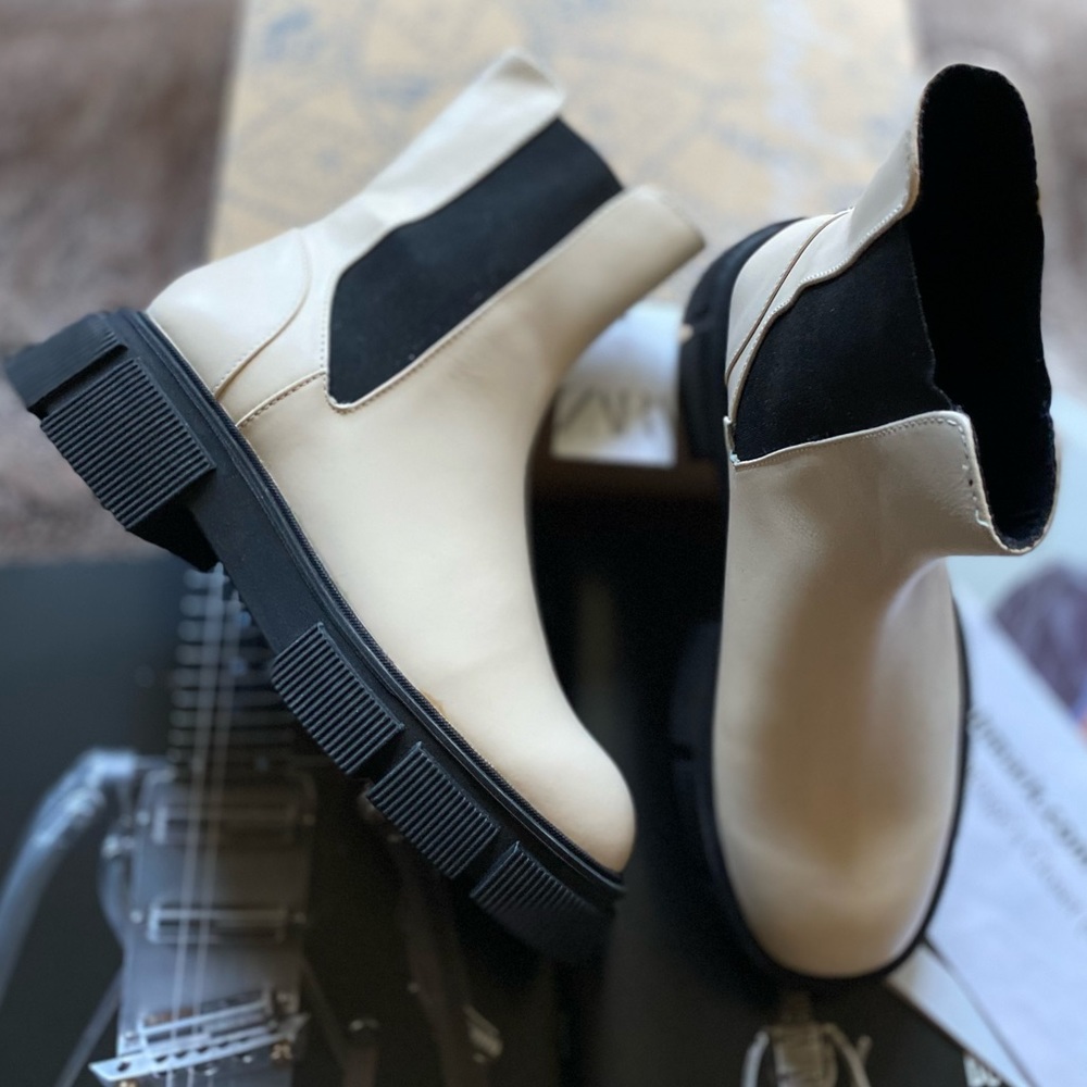 ZARA Low Heeled Lug Sole Leather Ankle Boots - Picture 5 of 15
